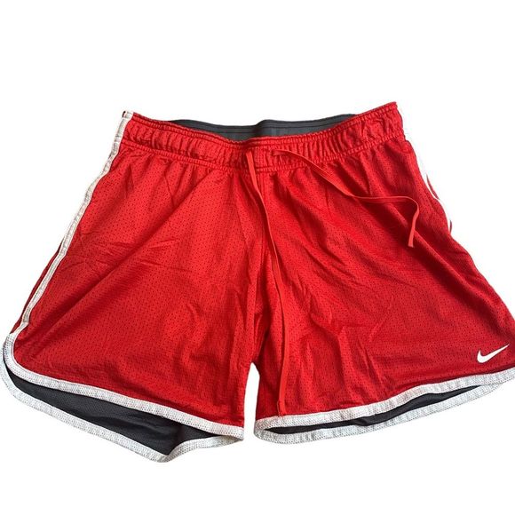 Nike‎ Size S Red Mesh Athletic Short - Picture 1 of 6